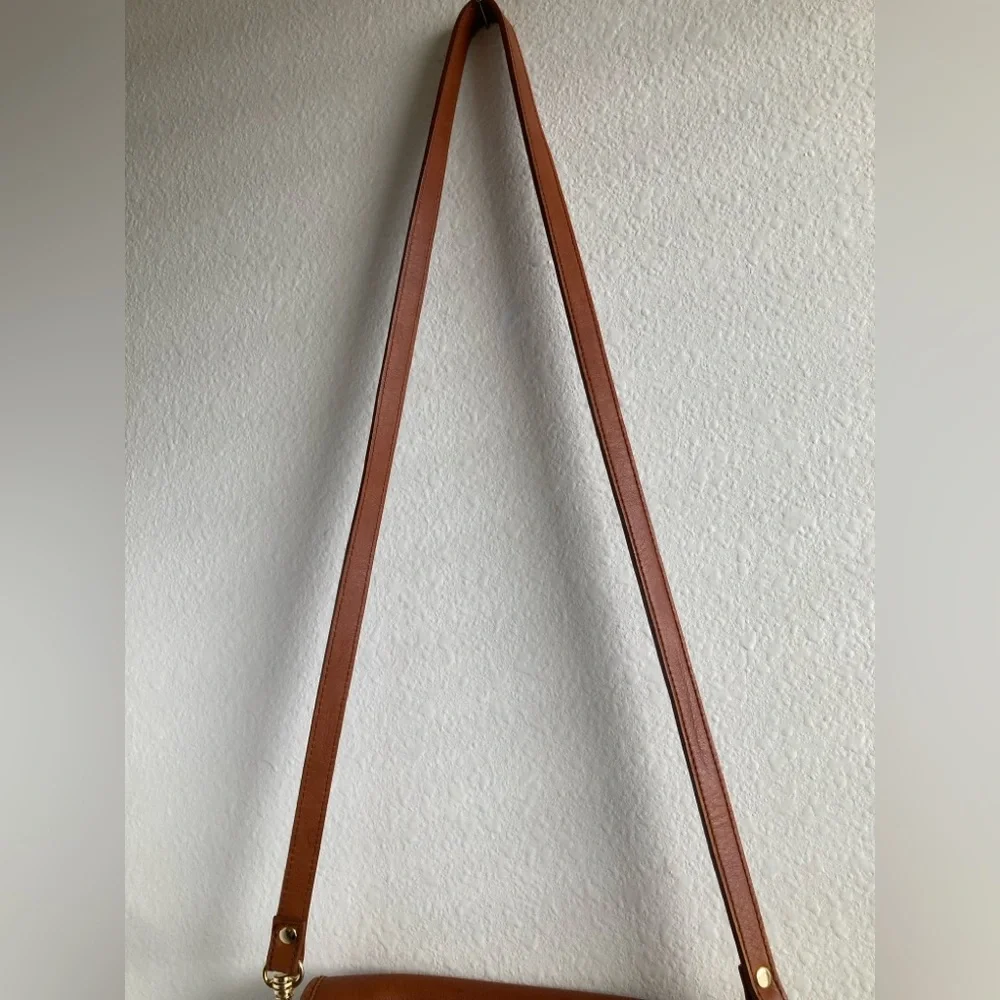 Classic Caramel Leather Crossbody Bag by Hunt Club - Picture 5 of 13
